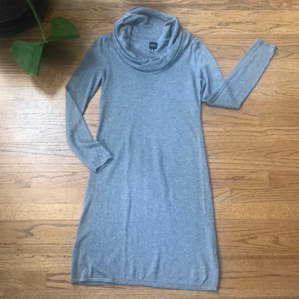 🍂 Saks Fifth Avenue Scoop Sweater Dress 🍂